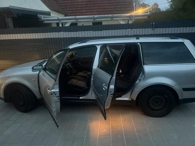 Gebraucht VW Passat 131 PS (96 kW) 2002 Silber Kombi