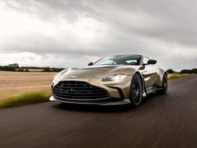 Second-hand Aston Martin V12 Vantage 700 CP (514 kW) 2022 Verde
