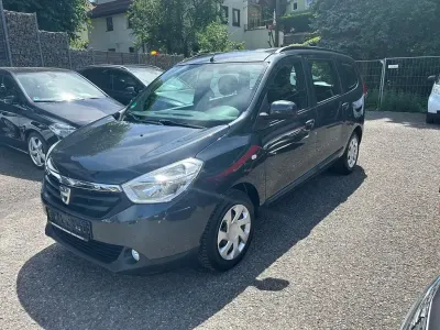 Gebraucht Dacia Lodgy Lauréate 116 PS (85 kW) 2019 Grau Van / Kleinbus