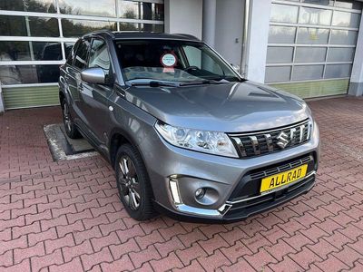 Grau Gebraucht 2019 Suzuki Vitara SUV | 20.850 € (Etwas zu teuer)