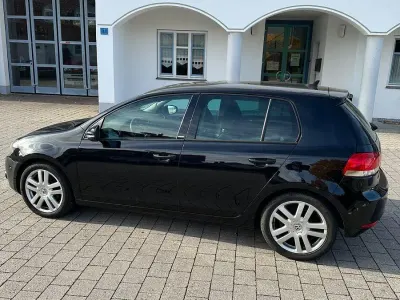 Gebraucht VW Golf VII Style 105 PS (77 kW) 2012 Schwarz Limousine