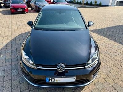 Deep black perleffekt Gebraucht 2016 VW Golf VII R Limousine | 39.740 €