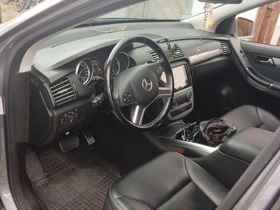 Usata Mercedes R350 265 CV (194 kW) 2011 Grigio Monovolume
