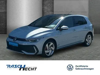 Gebraucht VW Golf VIII GTE 272 PS (200 kW) 2025 Crystal ice blue metallic Limousine