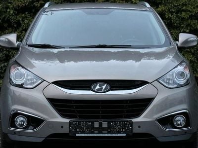 Gebraucht Hyundai Tucson 184 PS (135 kW) 2011 Grau SUV