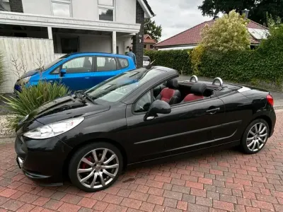 Gebraucht Peugeot 207 CC 150 PS (110 kW) 2007 Schwarz Cabrio