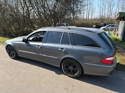 Gebraucht Mercedes E320 Avantgarde 224 PS (164 kW) 2005 Silber Kombi