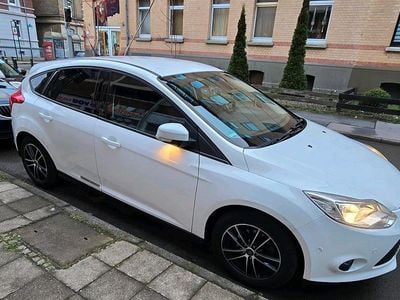 Usata Ford Focus 125 CV (91 kW) 2013 Bianco Utilitaria