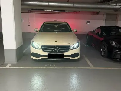 Gebraucht Mercedes E200 160 PS (117 kW) 2019 Beige Limousine
