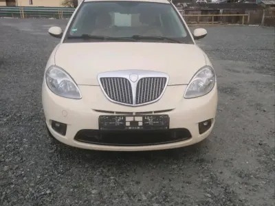 Usata Lancia Ypsilon 70 CV (51 kW) 2004 Giallo Utilitaria
