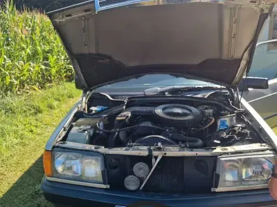 Gebraucht Mercedes 190 102 PS (75 kW) 1987 Gold Limousine