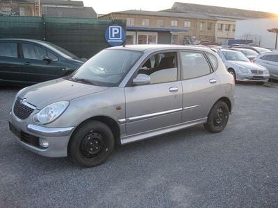 Gebraucht Daihatsu Sirion 102 PS (75 kW) 2003 Silber Kleinwagen