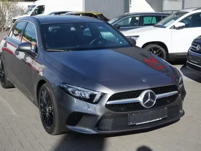 Gebraucht Mercedes A200 AMG 150 PS (110 kW) 2021 Mountaingrau Limousine