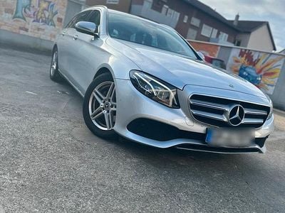 Silber Gebraucht 2018 Mercedes E200 Kombi | 21.000 €