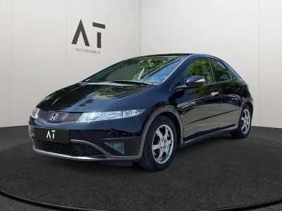 Gebraucht Honda Civic Comfort 99 PS (72 kW) 2011 Schwarz Kleinwagen