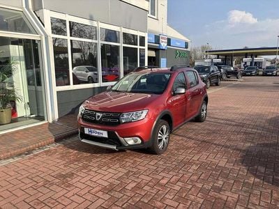 Gebraucht Dacia Sandero Prestige 90 PS (66 kW) 2018 Rot Van / Kleinbus