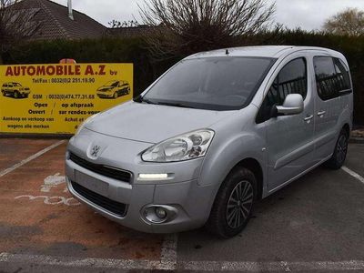 Gebraucht Peugeot Partner Tepee Premium 75 PS (55 kW) 2013 Silber Van / Kleinbus