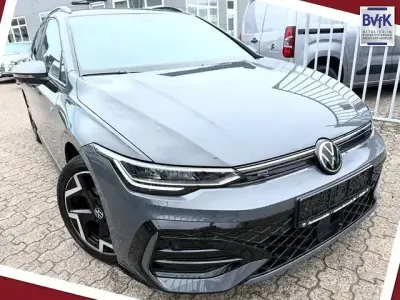 Gebraucht VW Golf VIII R-line 150 PS (110 kW) 2025 Andere Kombi