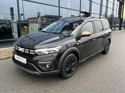 Schwarz Gebraucht 2023 Dacia Jogger Extreme Van / Kleinbus | 22.490 € (Fairer Preis)