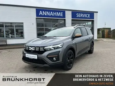 Neu Dacia Jogger Extreme 141 PS (103 kW) 2025 Grau Van / Kleinbus