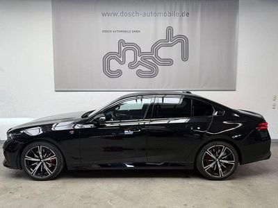 Gebraucht BMW 520 M Sport 197 PS (144 kW) 2025 Black sapphire Limousine