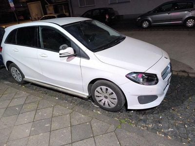 Gebraucht Mercedes B220 170 PS (125 kW) 2018 Weiß Van / Kleinbus