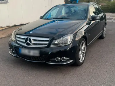 Gebraucht Mercedes C180 156 PS (114 kW) 2011 Schwarz Limousine
