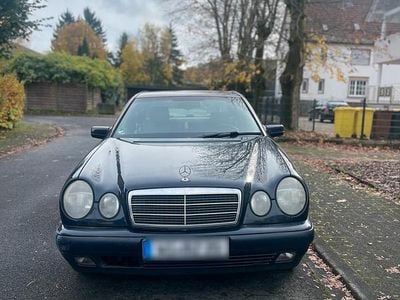 Mercedes E230