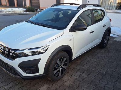 Weiß Neu 2026 Dacia Sandero Essentiel Limousine | 16.200 €