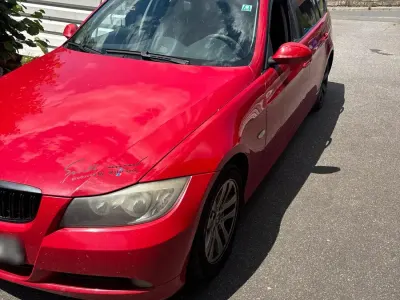 Gebraucht BMW 320 163 PS (119 kW) 2007 Rot Kombi