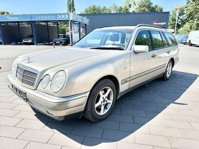 Mercedes E240