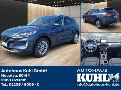 Gebraucht Ford Kuga Titanium 151 PS (111 kW) 2022 Hellblau (metallic) SUV