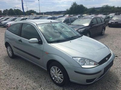 Hellblau Gebraucht 2004 Ford Focus Viva Limousine | 1.750 € (Etwas zu teuer)