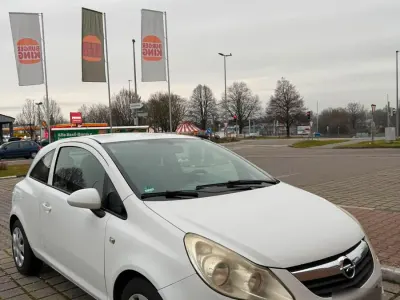 Gebraucht Opel Corsa 75 PS (55 kW) 2008 Weiß Kleinwagen