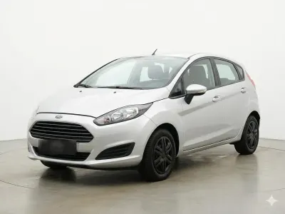 Używany Ford Fiesta 95 KM (69 kW) 2015 Srebrny Hatchback