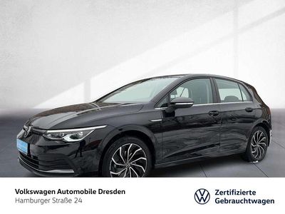 Gebraucht VW Golf VII Style 150 PS (110 kW) 2021 Deep black perleffekt Kleinwagen