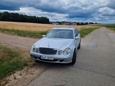 Mercedes E200