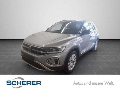 Second-hand VW T-Roc Style 150 CP (110 kW) 2025 Argintiu SUV