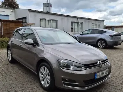 Używany VW Golf VII Allstar 86 KM (63 kW) 2017 Szary Sedan/Limuzyna