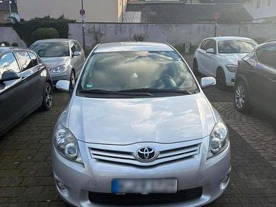 Gebraucht Toyota Auris 90 PS (66 kW) 2011 Grau Kleinwagen