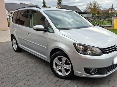 Gebraucht VW Touran 140 PS (102 kW) 2015 Silber Van / Kleinbus