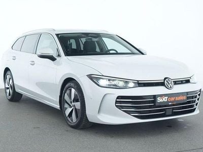 Gebraucht VW Passat IQ Drive 150 PS (110 kW) 2025 Weiß Kombi