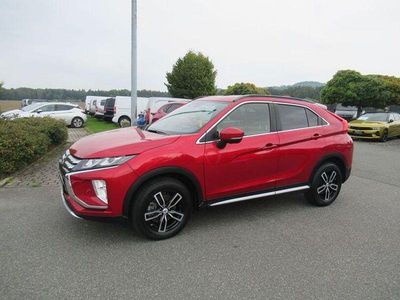 Dynamik rot (d) Gebraucht 2018 Mitsubishi Eclipse Cross Diamant Edition SUV | 18.100 € (Fairer Preis)