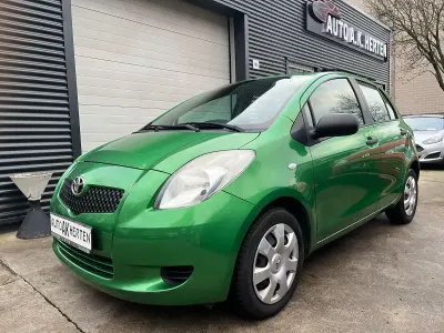Gebraucht Toyota Yaris 69 PS (50 kW) 2007 Grün Kleinwagen