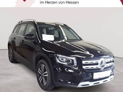 Mercedes GLB220