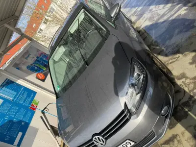 Gebraucht VW Touran Highline 170 PS (125 kW) 2012 Grau Van / Kleinbus