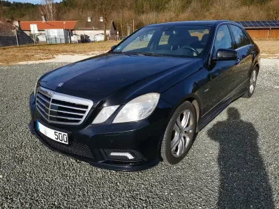 Gebraucht Mercedes E350 AMG line 292 PS (214 kW) 2009 Schwarz Limousine