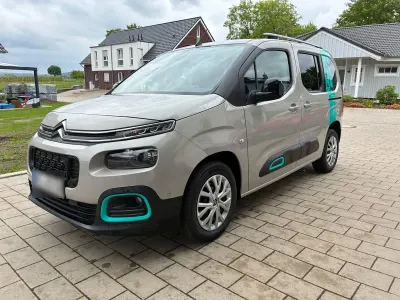 Gebraucht Citroën Berlingo Feel 131 PS (96 kW) 2022 Beige Van / Kleinbus