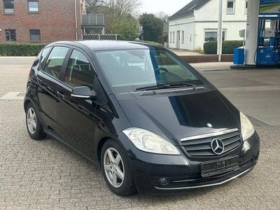 Usata Mercedes A180 AMG Edition 1 109 CV (80 kW) 2010 Blu Berlina
