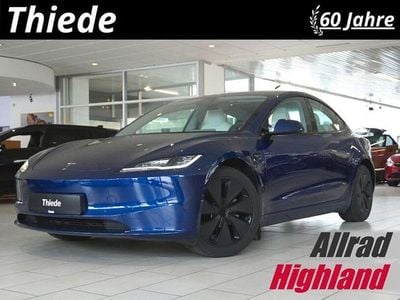 Begagnad Tesla Model 3 366 kW (498 HK) 2024 Blå Sedan